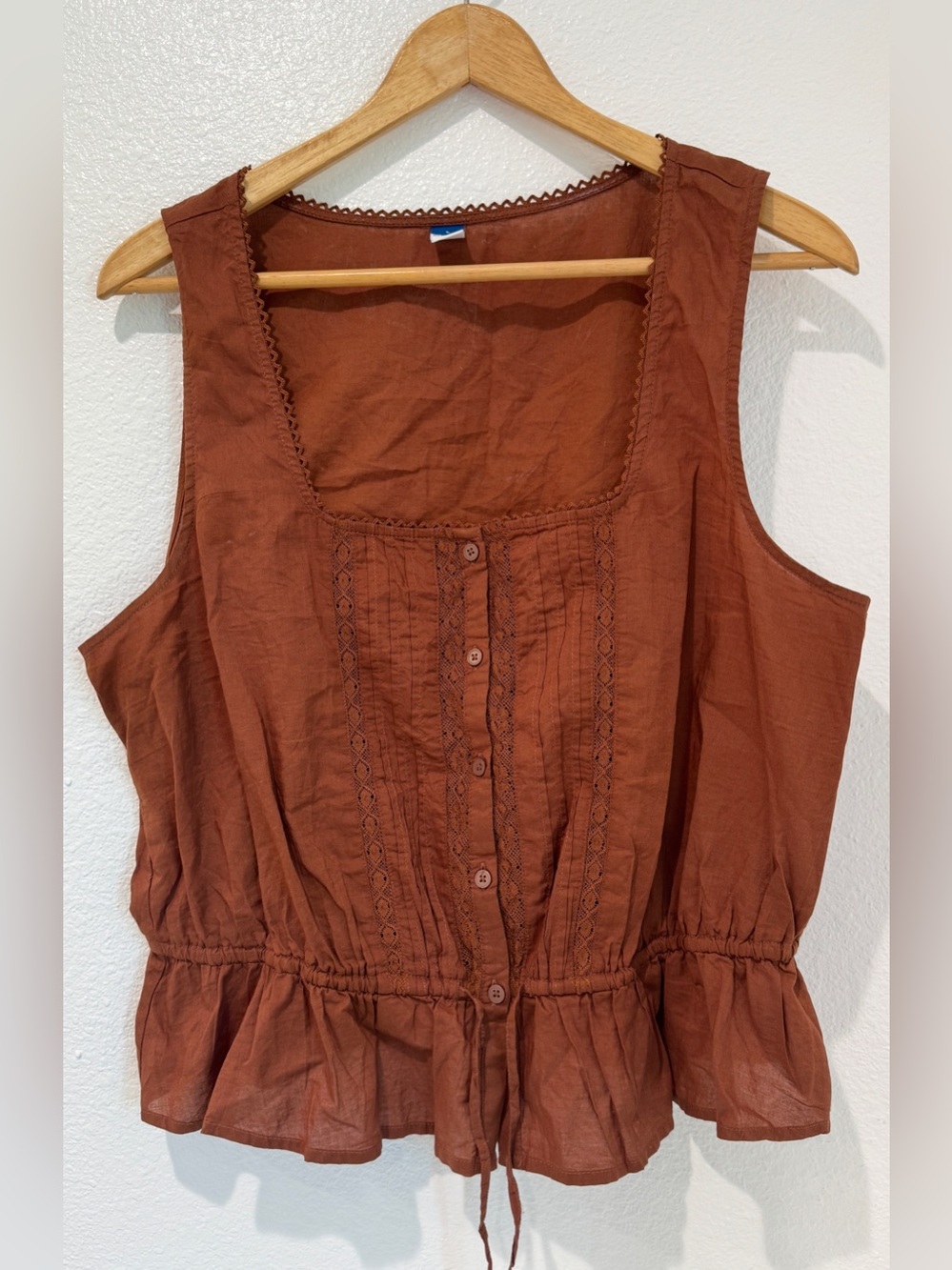 Old Navy Brown Pintuck Cottagecore Lace Trim Sleeveless Peplum Peasant Top L